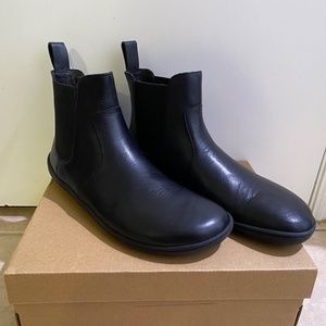 VivoBarefoot Fulham Chelsea Boot in Black